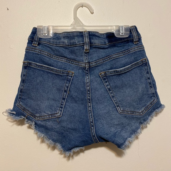 H&M Jean Shorts - Picture 2 of 2